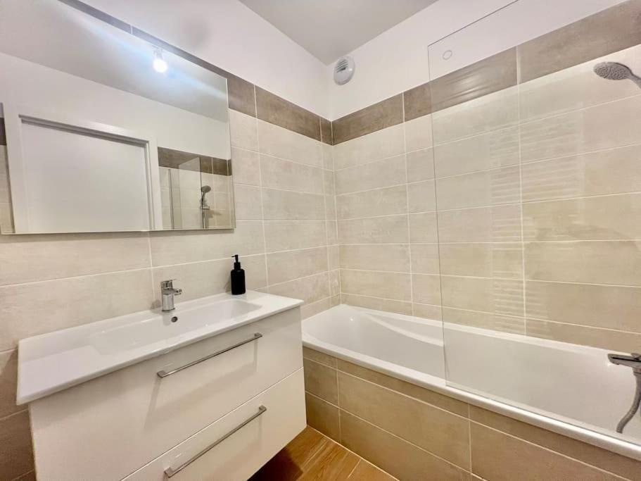 T3 Carducci Terrasse Apartment บอนน์วิลล์ ภายนอก รูปภาพ